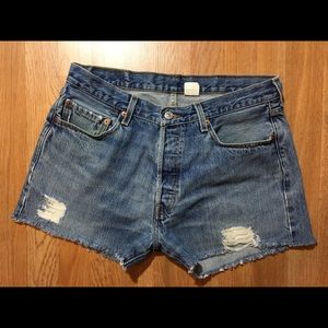 Levi’s denim shorts women’s jean size 32